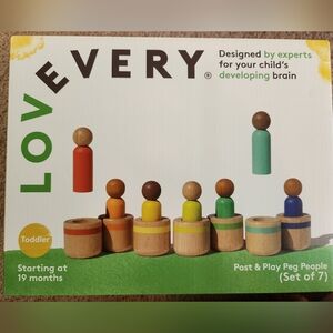 Lovevery Post & Peg People Set